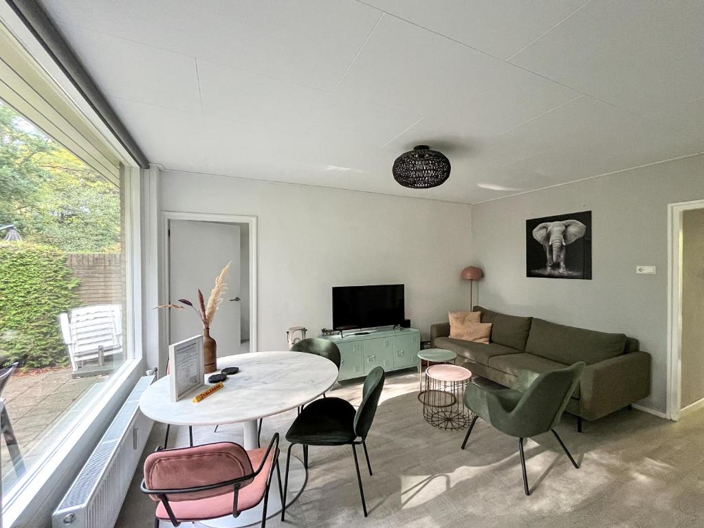 Modern natuurhuisje midden in het bos op de Veluwe - Beau Home - 2ベッドルームの家