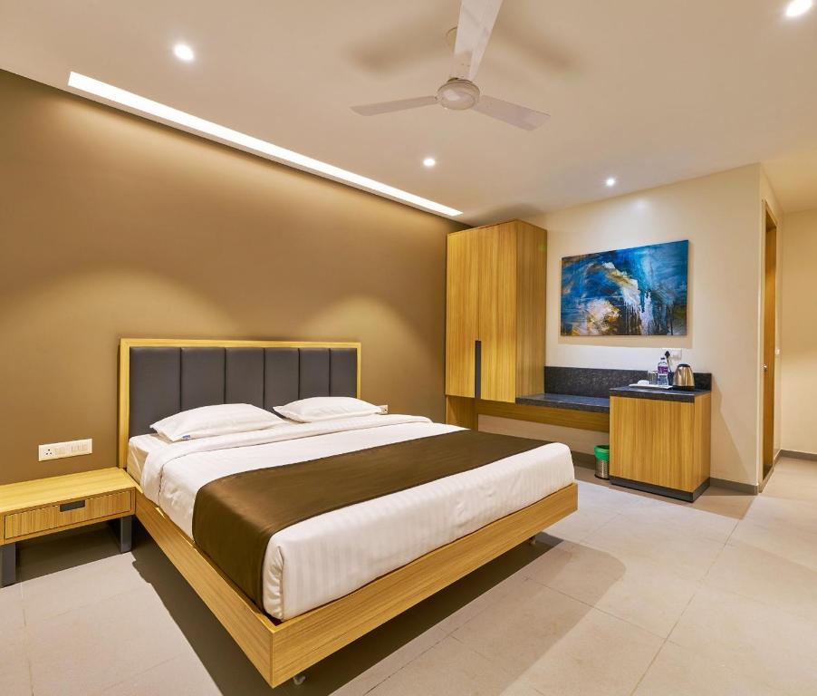 Hotel Elite Inn, Kolhapur, India - Booking.com