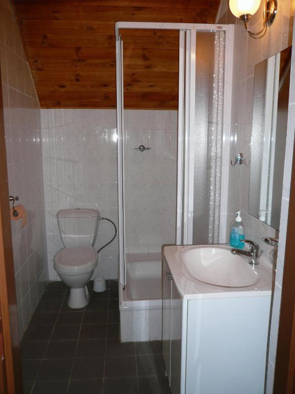 A bathroom at Penzion U Studánky