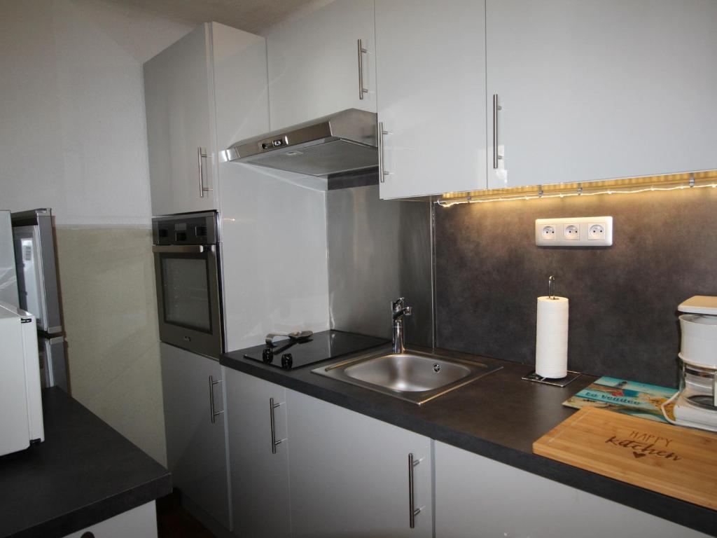 Zdjęcie z galerii obiektu Appartement Duplex Charmant 5 Pers, au Centre-Village Près des Pistes et Commerces - FR-1-572-260 w mieście Arâches-la-Frasse