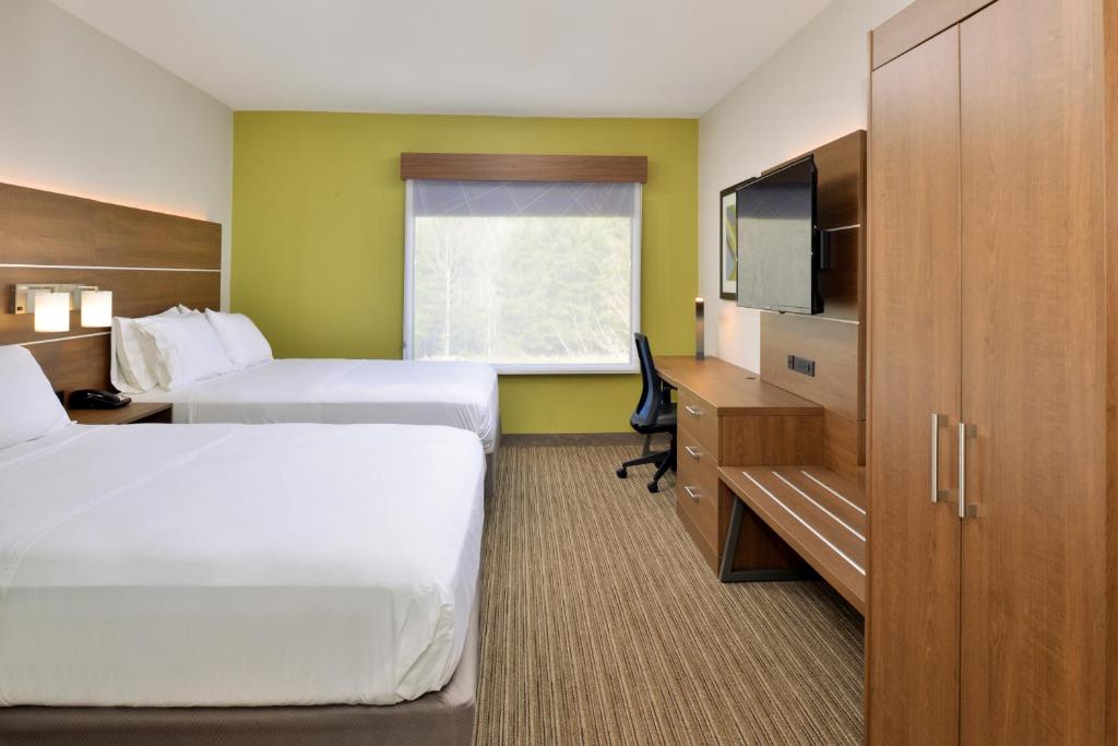 Holiday Inn Express Blowing Rock South, an IHG Hotel - Habitación Queen Estándar Con Dos Camas Queen