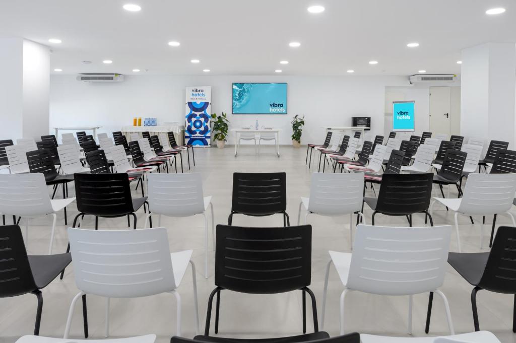 Hotel Vibra Algarb, Playa den Bossa – Prețuri actualizate 2023