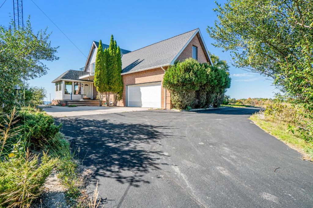 Hidden Gem, Arcadia (updated prices 2024)