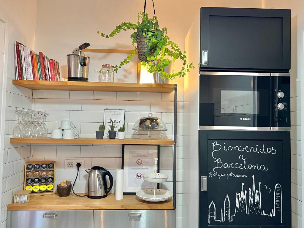 Kuchyňa alebo kuchynka v ubytovaní Charming appartement in the heart of Barcelona