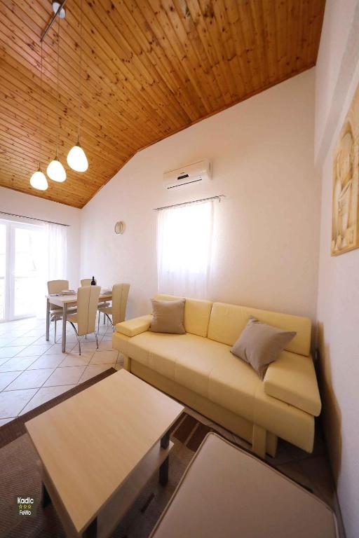 Posedenie v ubytovaní Apartment in Vir - Insel Vir 42970