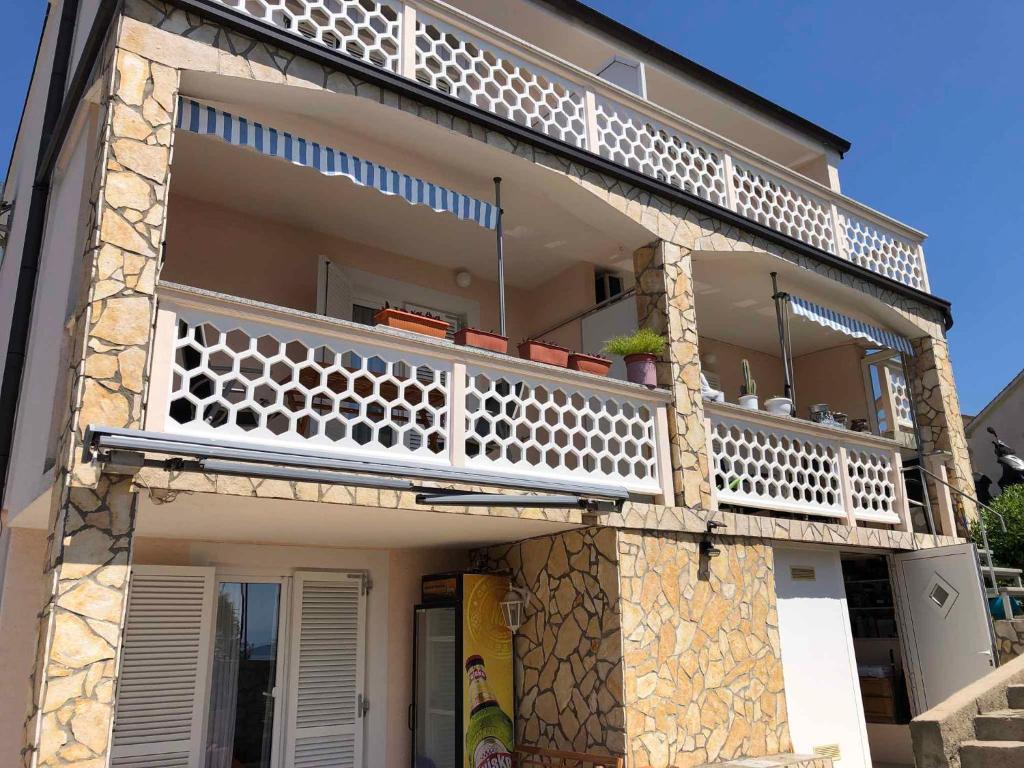 Fotografia z galérie ubytovania Apartments in Krk - Insel Krk 43041 v destinácii Krk