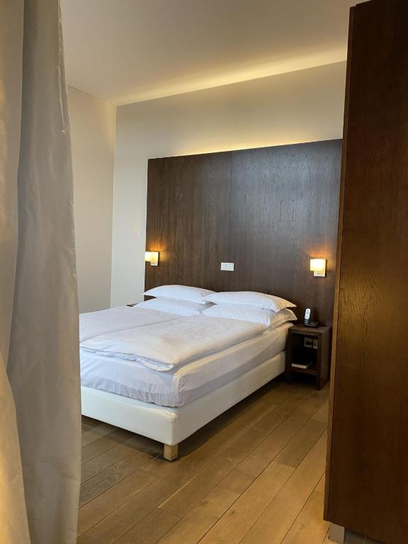 The New Yorker Hotel Köln-Messe - Resim 17