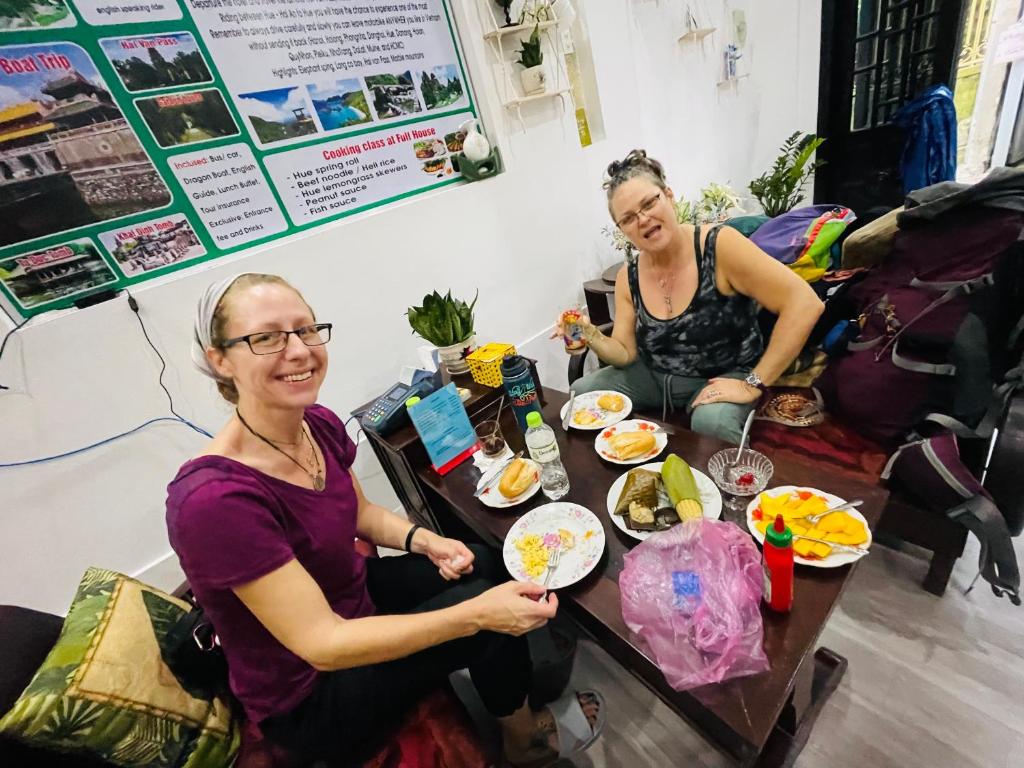 Đồ ăn tại/gần chỗ nghỉ nhà dân