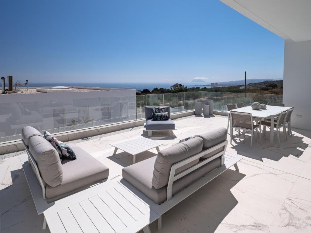 Część wypoczynkowa w obiekcie Villa Eliseo - private pool and sea views I 2400