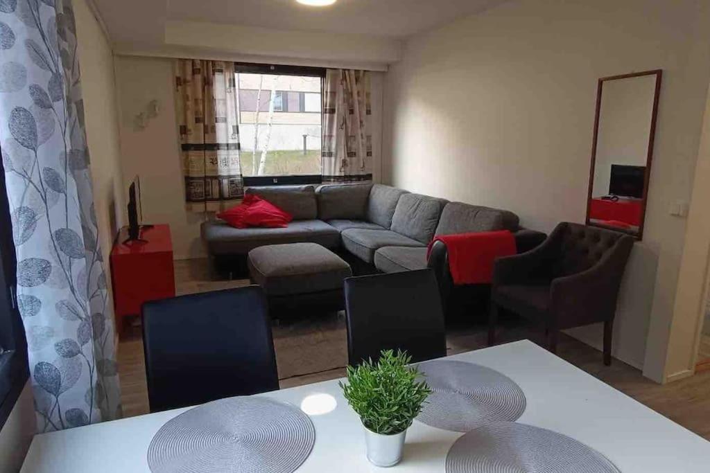 Posezení v ubytování Style 2BR appartment in Tornio city
