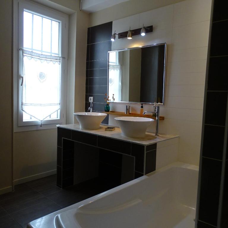 Lou pinsan - Standard Double Room