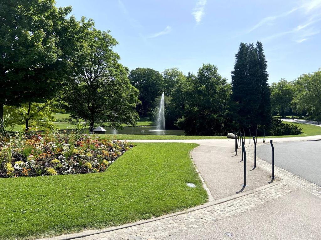 Vonkajšia záhrada v ubytovaní Maison Cosy 10 Personnes 3 SDB proche Lille