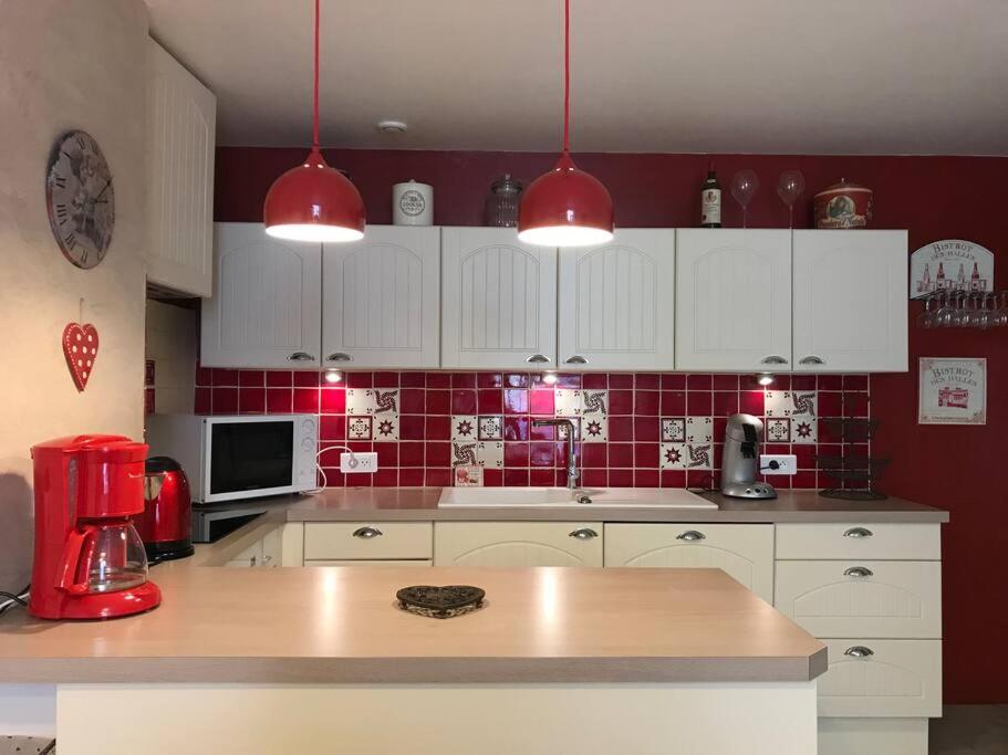 Kuchyňa alebo kuchynka v ubytovaní Centre Cauterets, appartement 72m2 pr 7 personnes