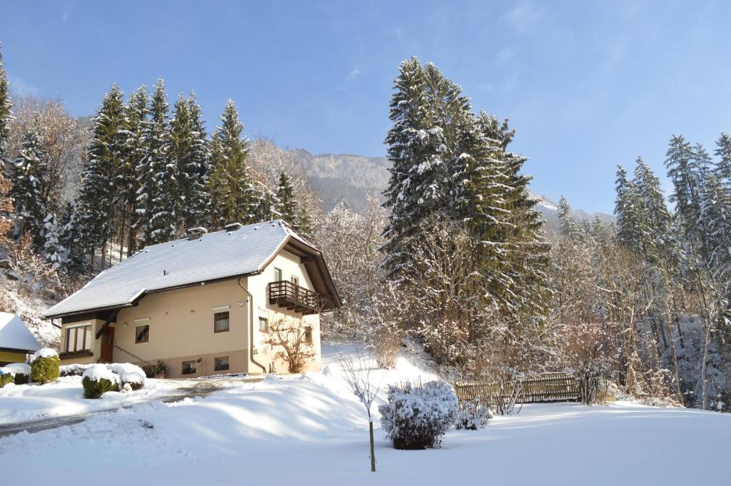 Ferienhaus Oitzl v zime