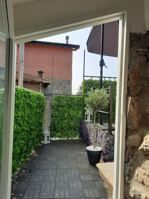 Zahrada ubytování Luxury Room La Terrazza sul Lago di Como