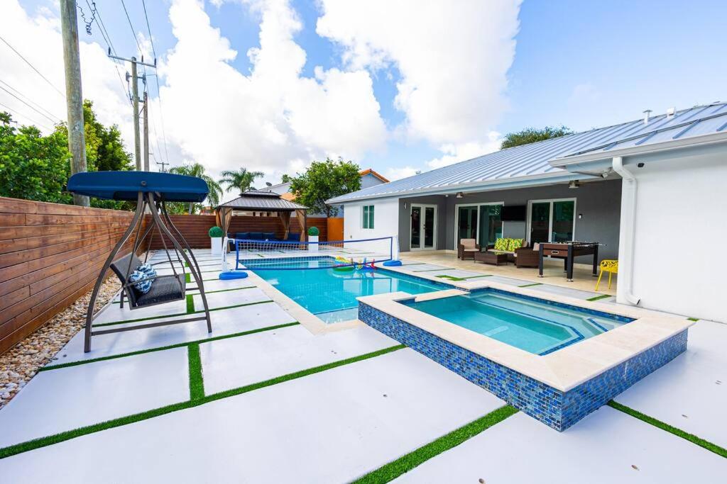Miami Family Home with Heated Pool and Jacuzzi, Tamiami – Precios  actualizados 2023