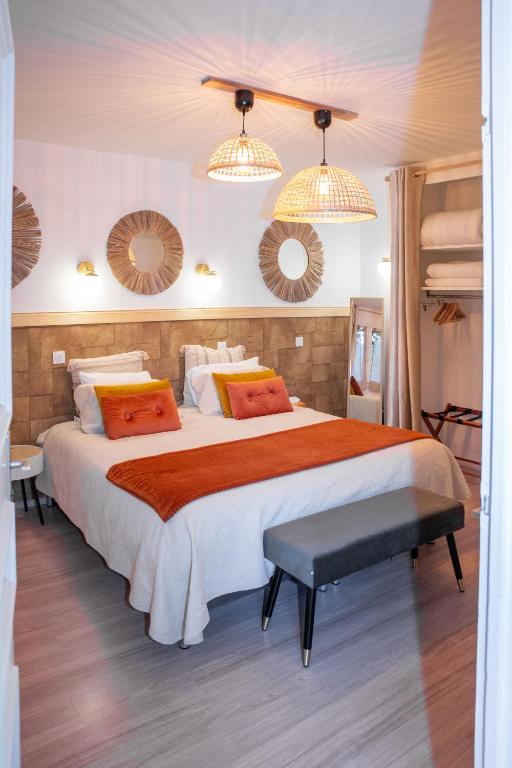HOTEL DES DAUPHINS - Chambre Double - Accès Personnes Handicapées