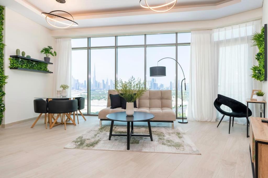 Burj Khalifa view – Amazing 1 bedroom with Pool