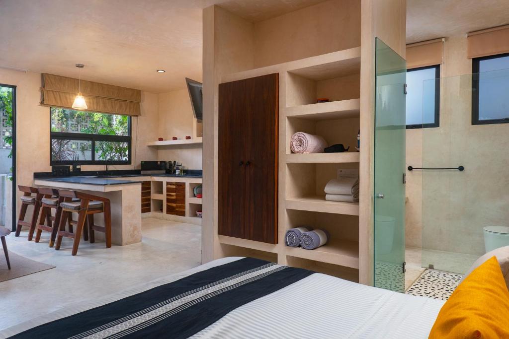 Kuchyň nebo kuchyňský kout v ubytování UJO Condo Boutique