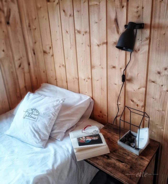 Kwitnące Jabłonie. Całoroczne Domki Wypoczynkowe - Chalet De Deux Chambres