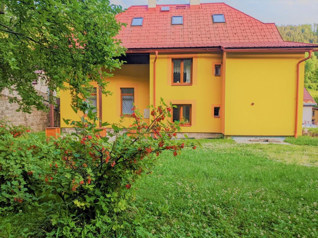 Ogród w obiekcie Holiday house Vedle