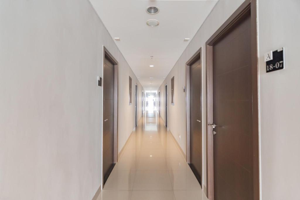 Fotografie z fotogalerie ubytování RedLiving Apartemen Mekarwangi Square - M Express v destinaci Bandung