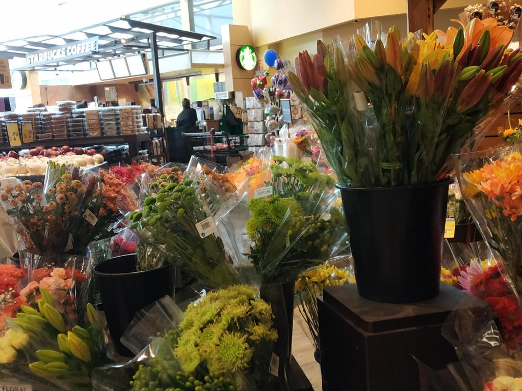 Supermarket nebo jiné obchody v  penzionu nebo okolí
