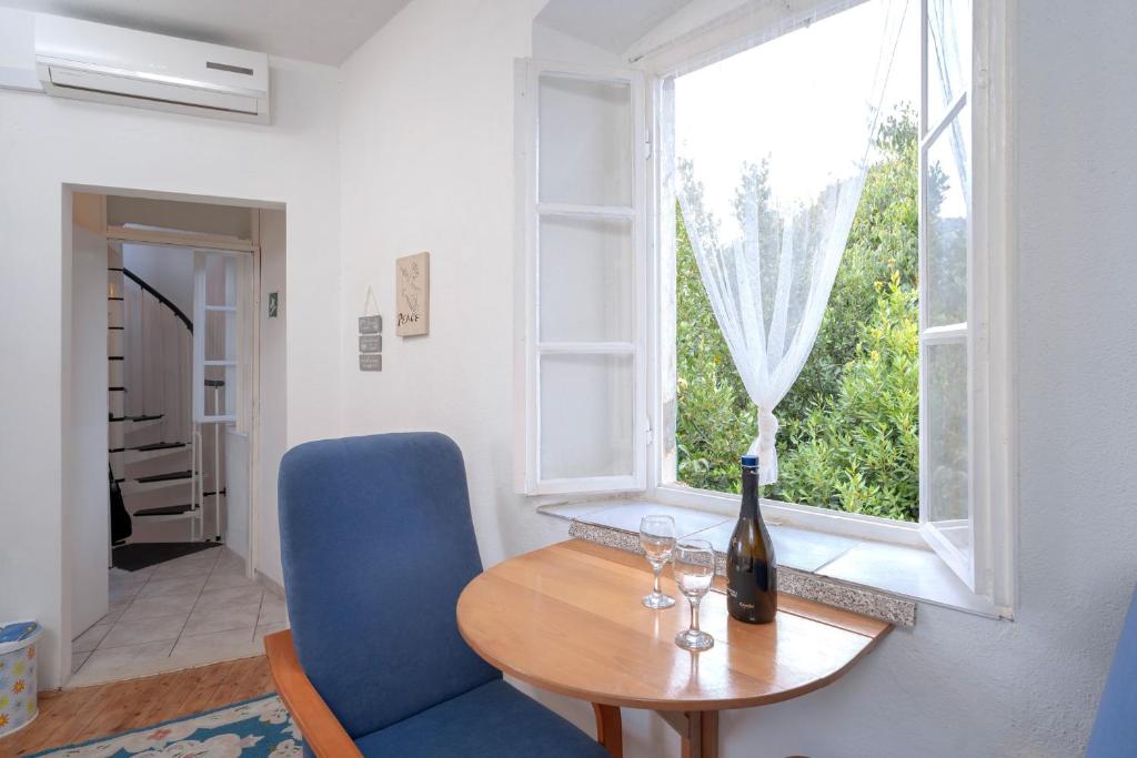 Część wypoczynkowa w obiekcie Apartman studio Stari Grad 2