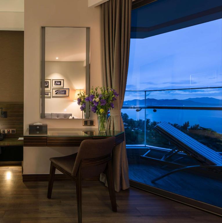 Phòng Executive có Giường Cỡ King, Tầm Nhìn Ra Biển Và Ban Công