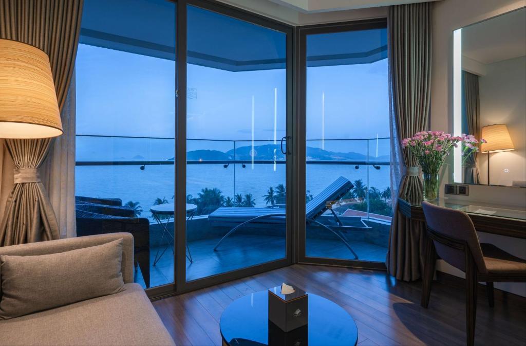 Phòng Executive có Giường Cỡ King, Tầm Nhìn Ra Biển Và Ban Công