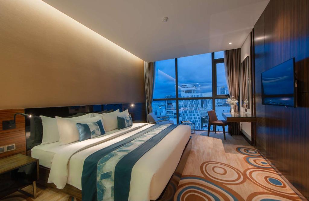 Suite Grand Có Giường Cỡ King Và Ban Công