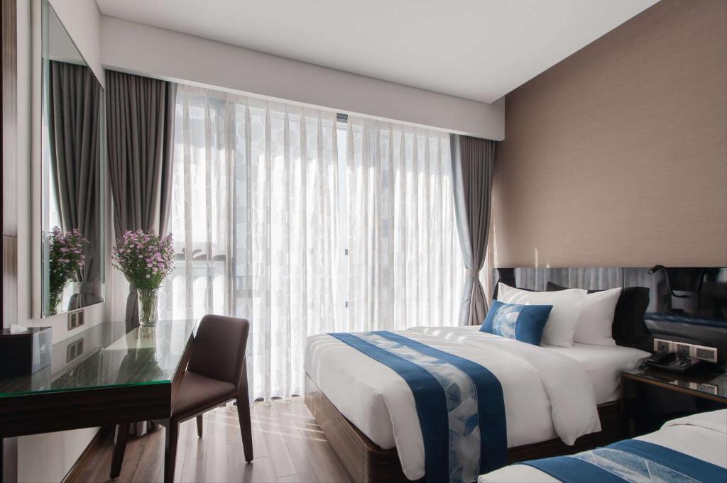 Suite 3 Người Có Ban Công