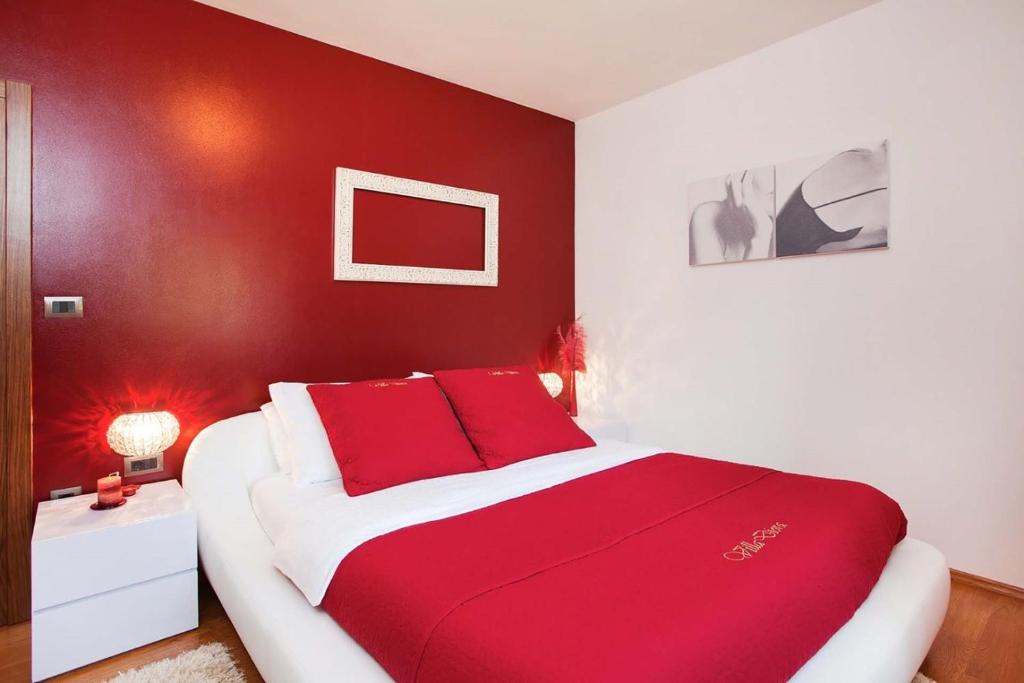 Łóżko lub łóżka w pokoju w obiekcie Villa Diora - Home & Spa