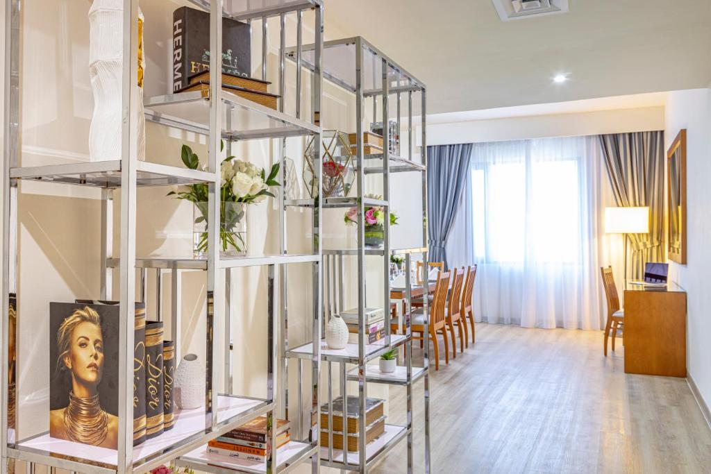 Fotografie z fotogalerie ubytování Golden Sands Suites v Dubaji