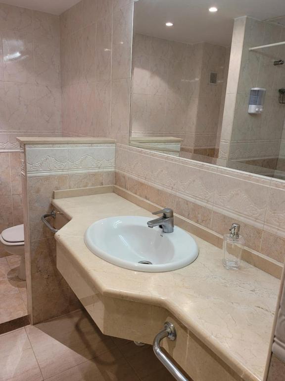 Kúpeľňa v ubytovaní Apartamento en PYR Puerto Fuengirola