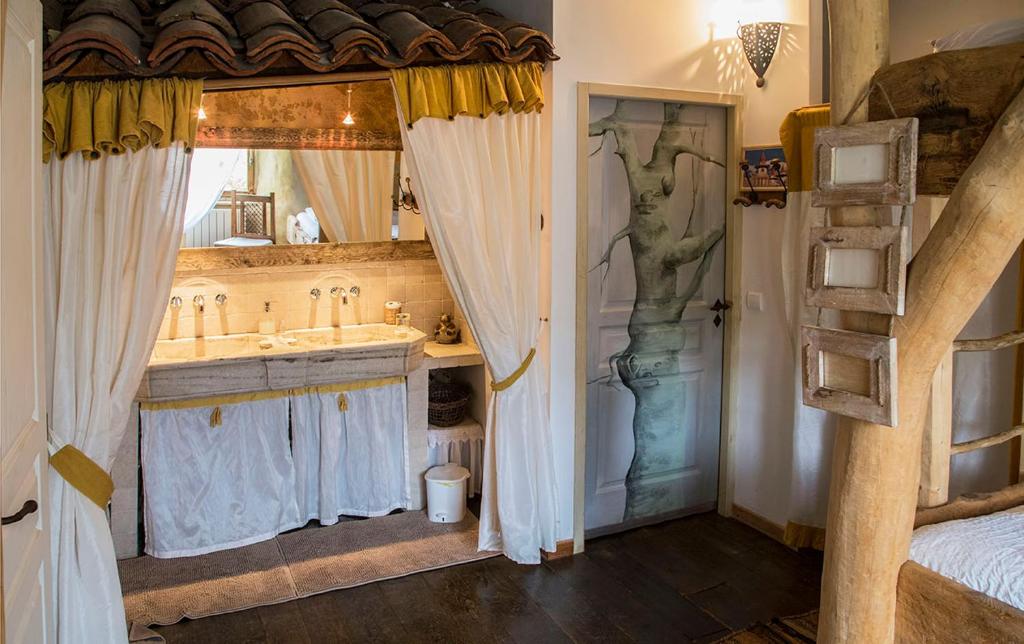Kuchyň nebo kuchyňský kout v ubytování Mas Nouveau Chambres d'Hôtes