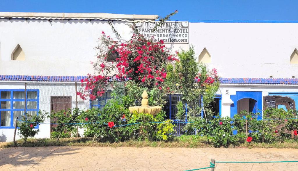 Сад в Maison de la Lagune