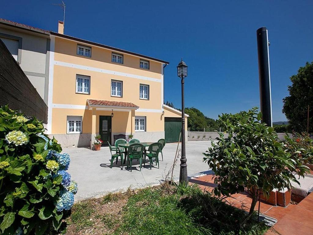 Vonkajšia záhrada v ubytovaní House - 6 Bedrooms with Pool - 0126