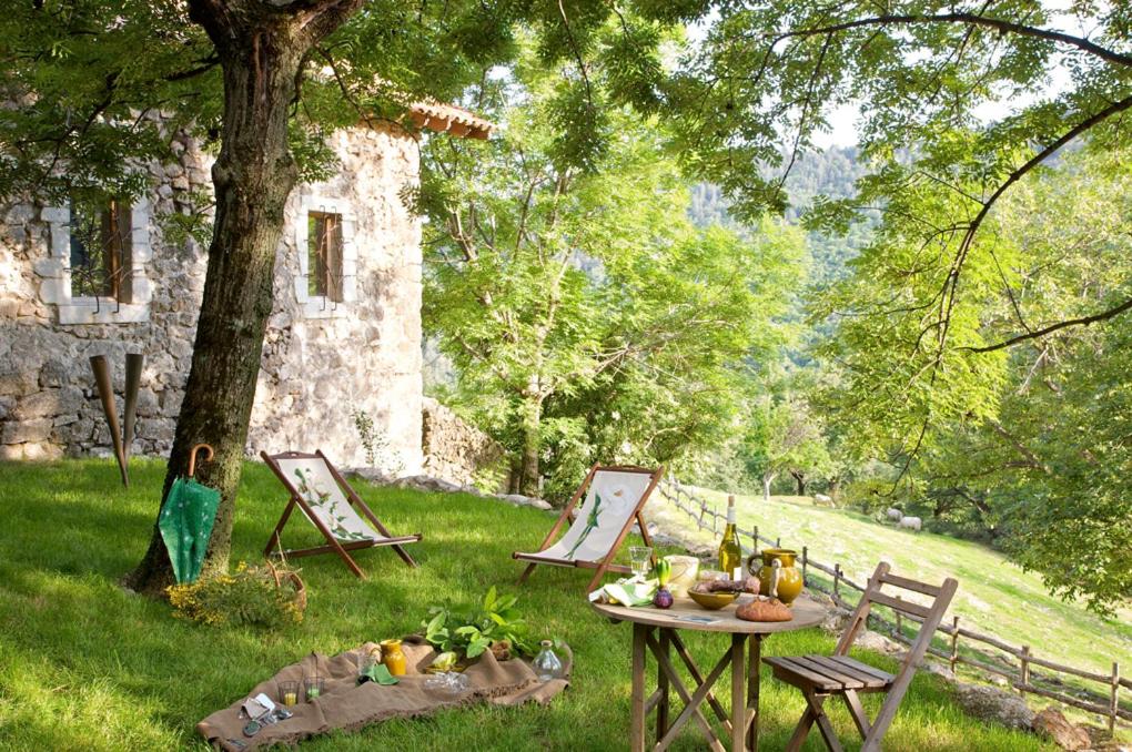 Zahrada ubytování Mas Nouveau Chambres d'Hôtes