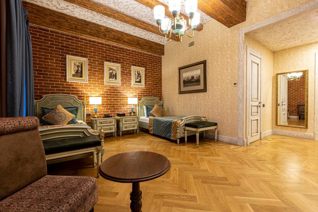 Posezení v ubytování Sapphire Bayil Hotel