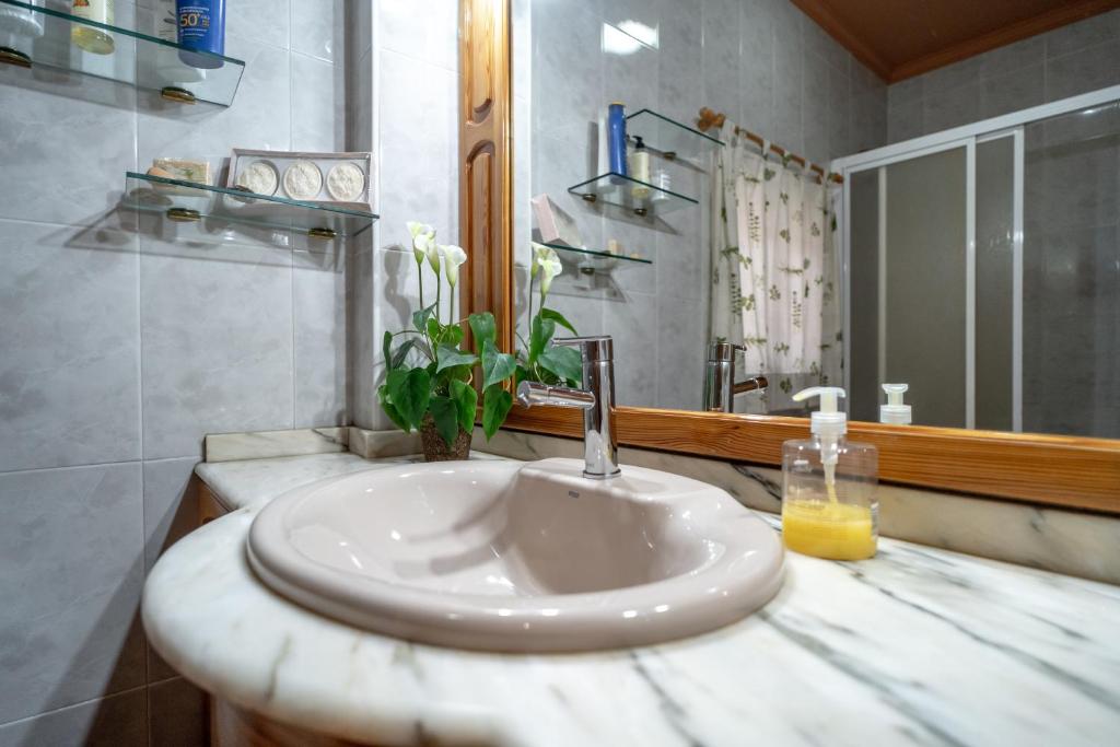Fotografie z fotogalerie ubytování Acogedor apartamento centro ciudad, 1m playa, Terraza v destinaci Fuengirola