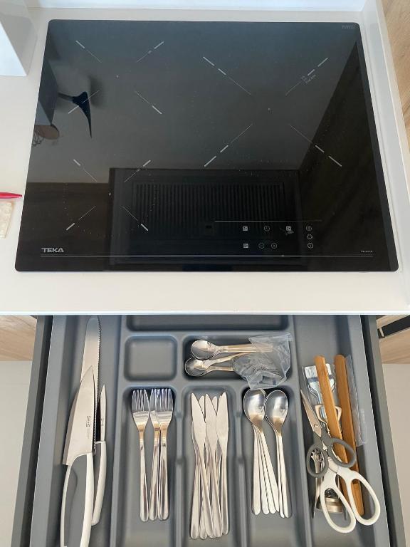 A television and/or entertainment centre at HORIZON VACATION HOME - Aloe 112