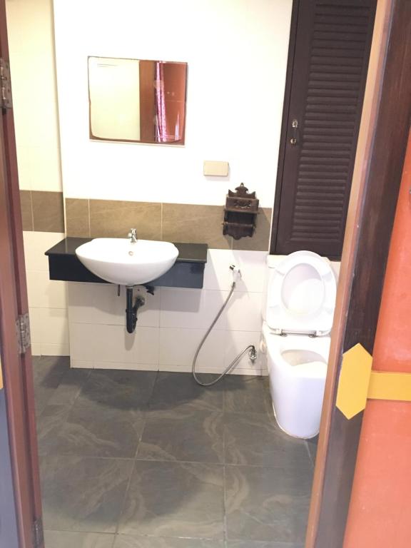 99 Residence - Resim 8