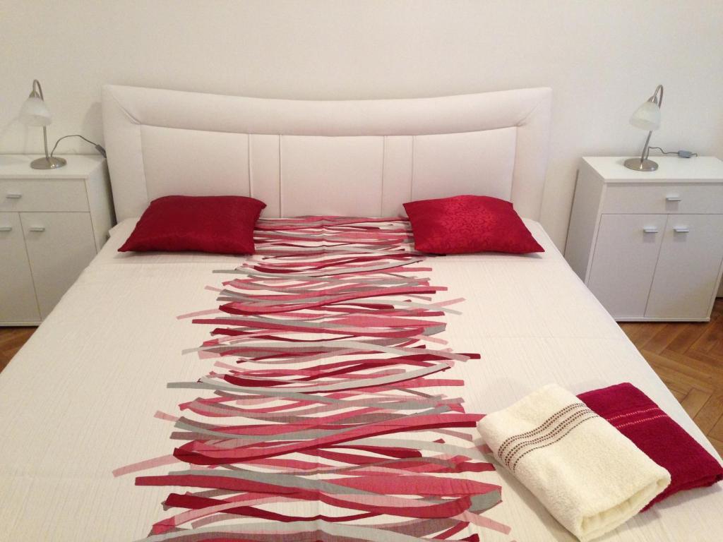 Apartments near Lesser Town - 10