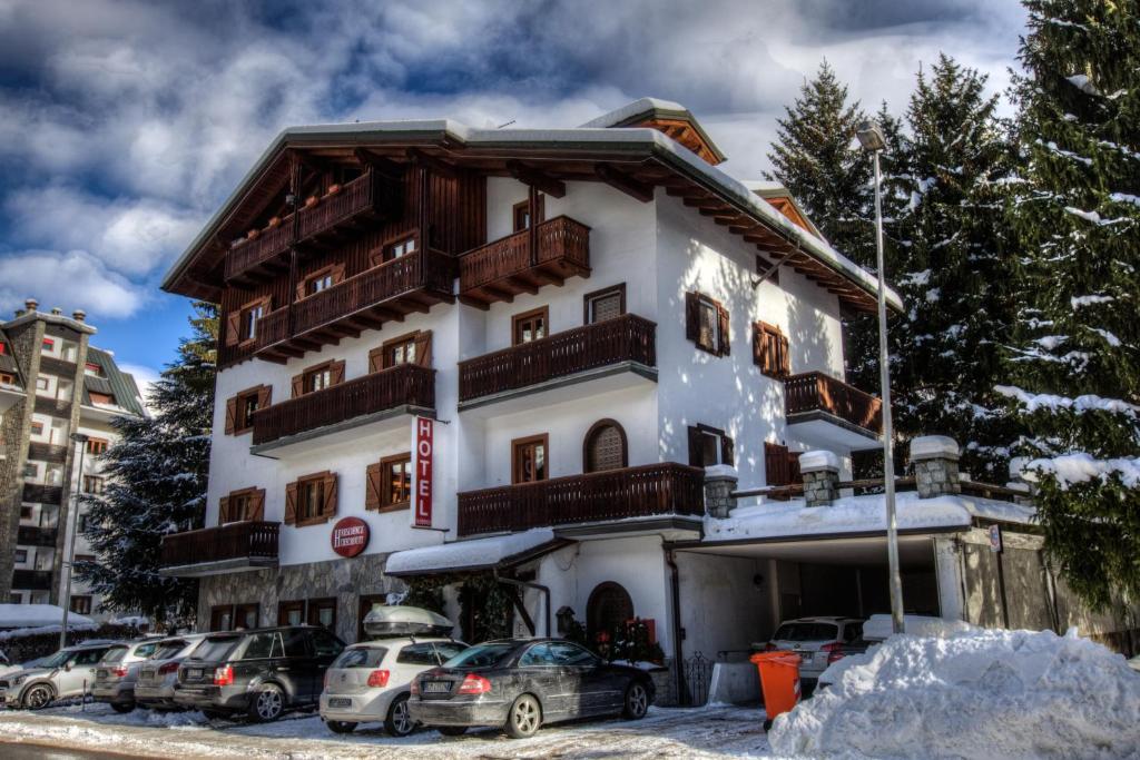 Budova, kde se aparthotel nachází
