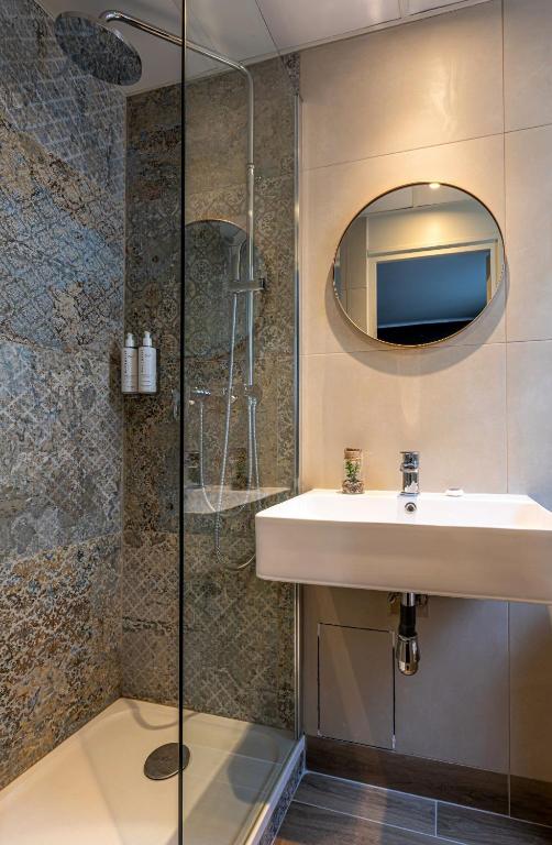 Hotel Ariane Montparnasse by Patrick Hayat - Resim 42