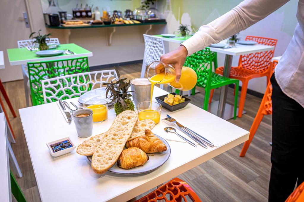 Hotel Ariane Montparnasse by Patrick Hayat - Resim 7