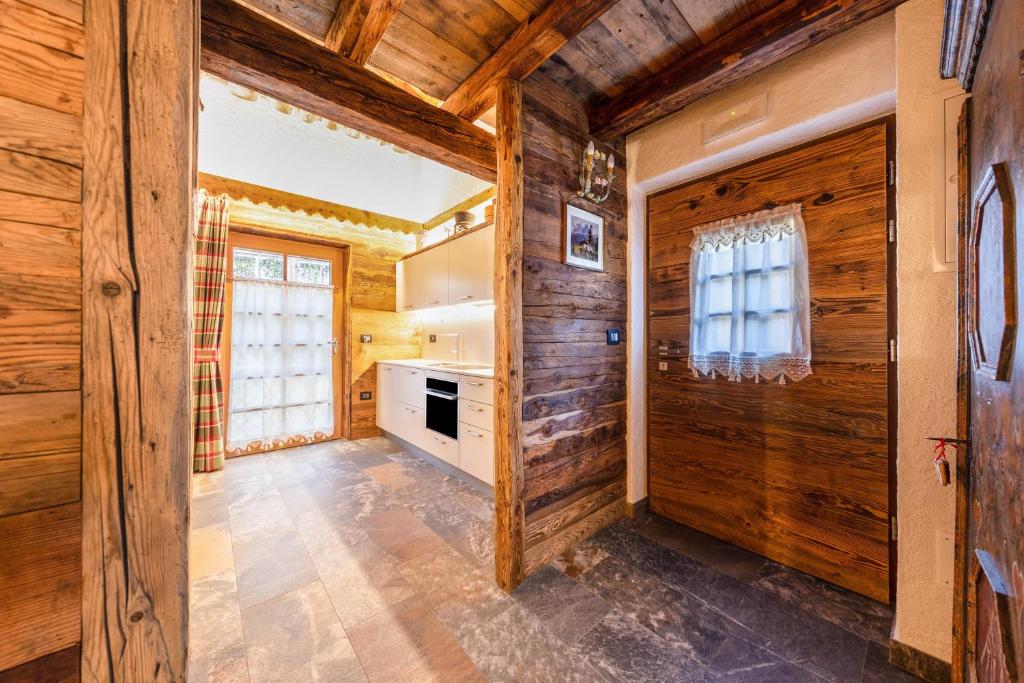 Fotografia z galérie ubytovania Chalet Catinaccio Rosengarten 18 v destinácii Pozza di Fassa
