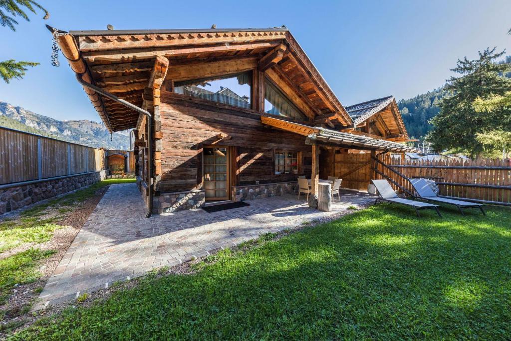 Vonkajšia záhrada v ubytovaní Chalet Catinaccio Rosengarten 18