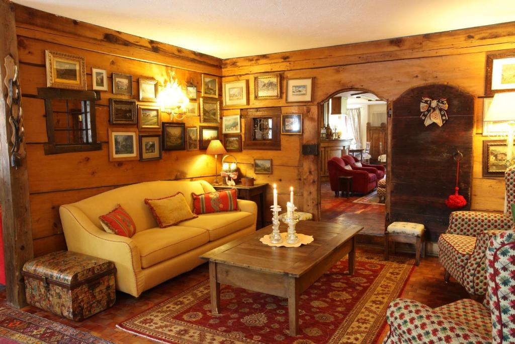 Posezení v ubytování Auberge de La Maison